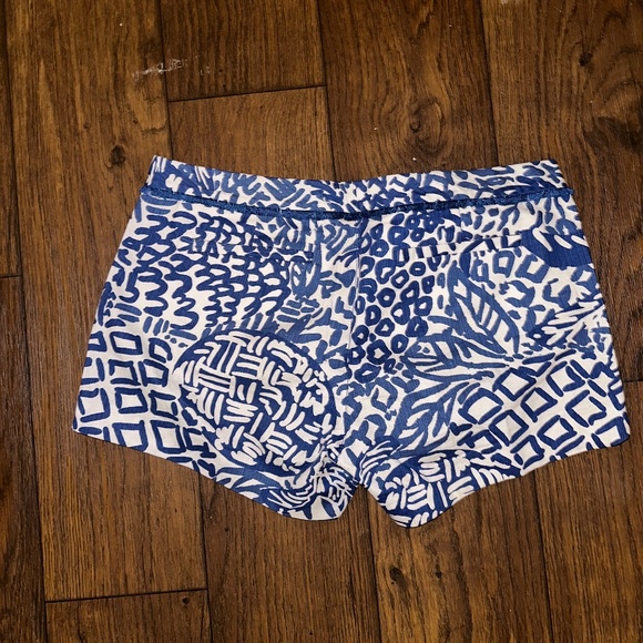 Lilly Pulitzer Shorts - Picture 2 of 5